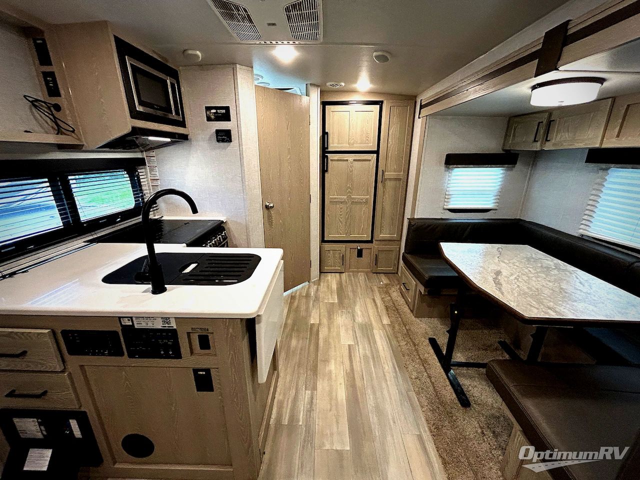 2021 Forest River Rockwood Mini Lite 2104S Photo 4