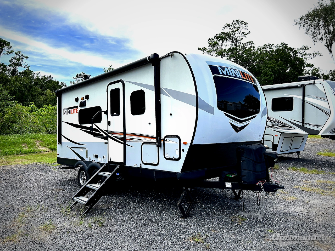 2021 Forest River Rockwood Mini Lite 2104S Photo 1
