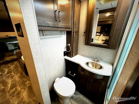 2022 Thor Windsport 29M RV Photo 3