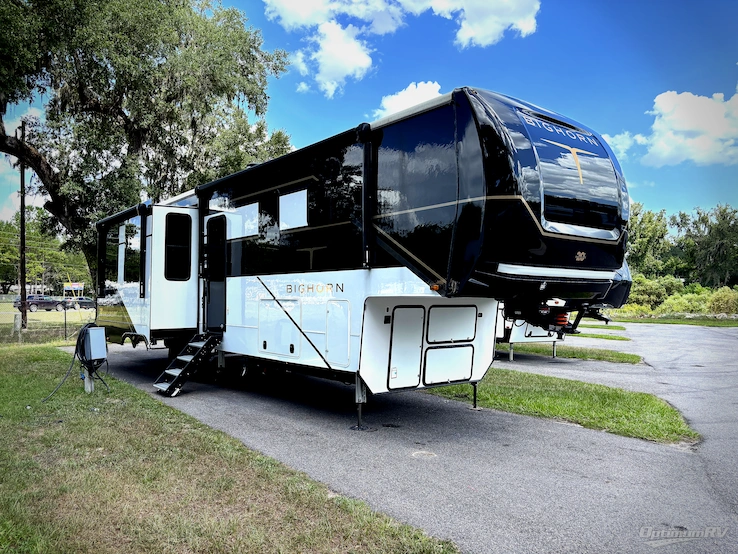 2025 Heartland Bighorn 331RL RV Photo 1