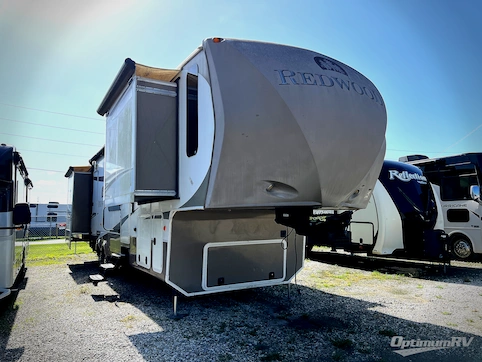 Used 2013 Redwood Redwood 36FL Featured Photo