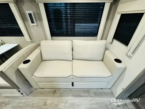 2024 Coachmen Catalina Legacy Edition 303RKDS RV Photo 2