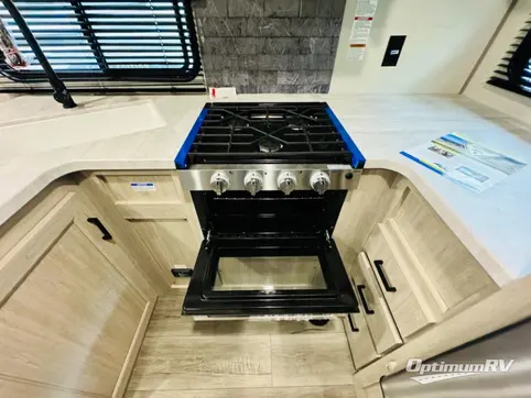 2024 Coachmen Catalina Legacy Edition 303RKDS RV Photo 3