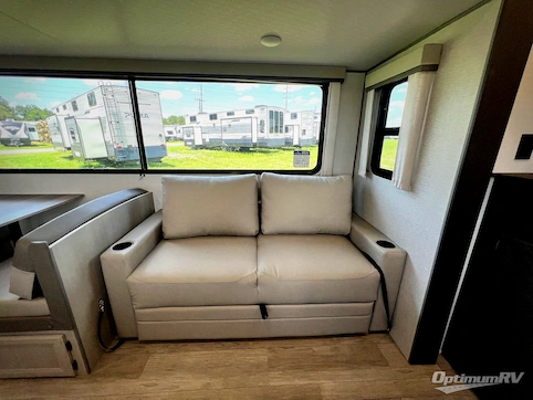 2027 Coachmen Catalina Legacy Edition 283RKS RV Photo 2