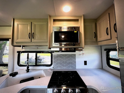 2027 Coachmen Catalina Legacy Edition 283RKS RV Photo 3