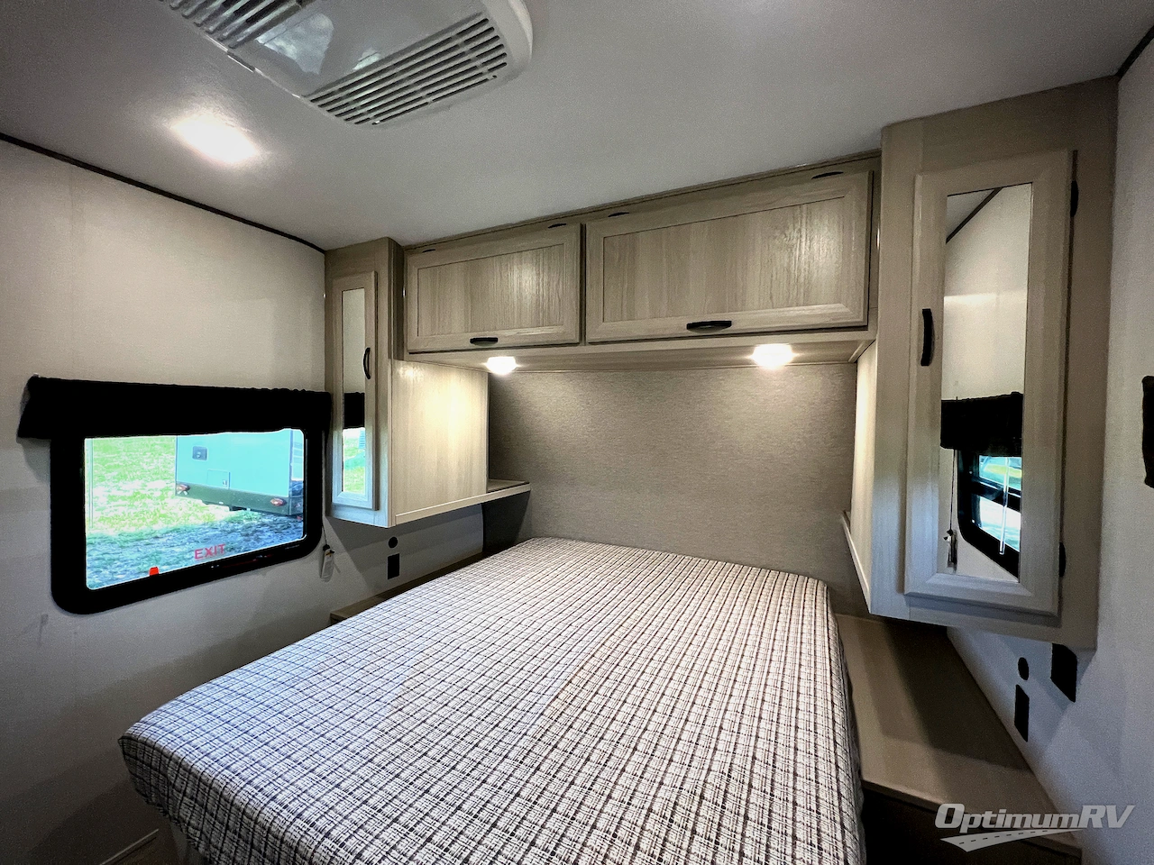 2027 Coachmen Catalina Legacy Edition 283RKS Photo 16