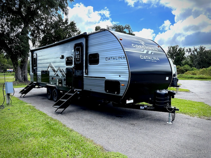 2027 Coachmen Catalina Legacy Edition 273DBHCK RV Photo 1