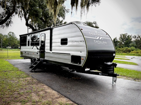 New 2027 Coachmen Catalina Legacy Edition 283RNR Featured Photo