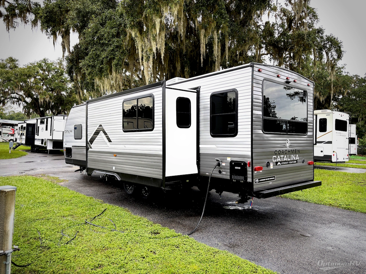 2027 Coachmen Catalina Legacy Edition 283RNR Photo 3