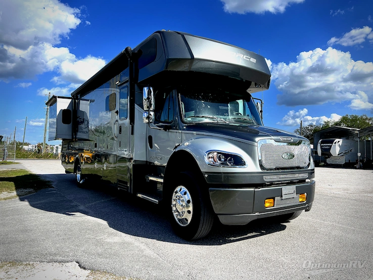 2022 Dynamax FORCE HD 34KD HD RV Photo 1