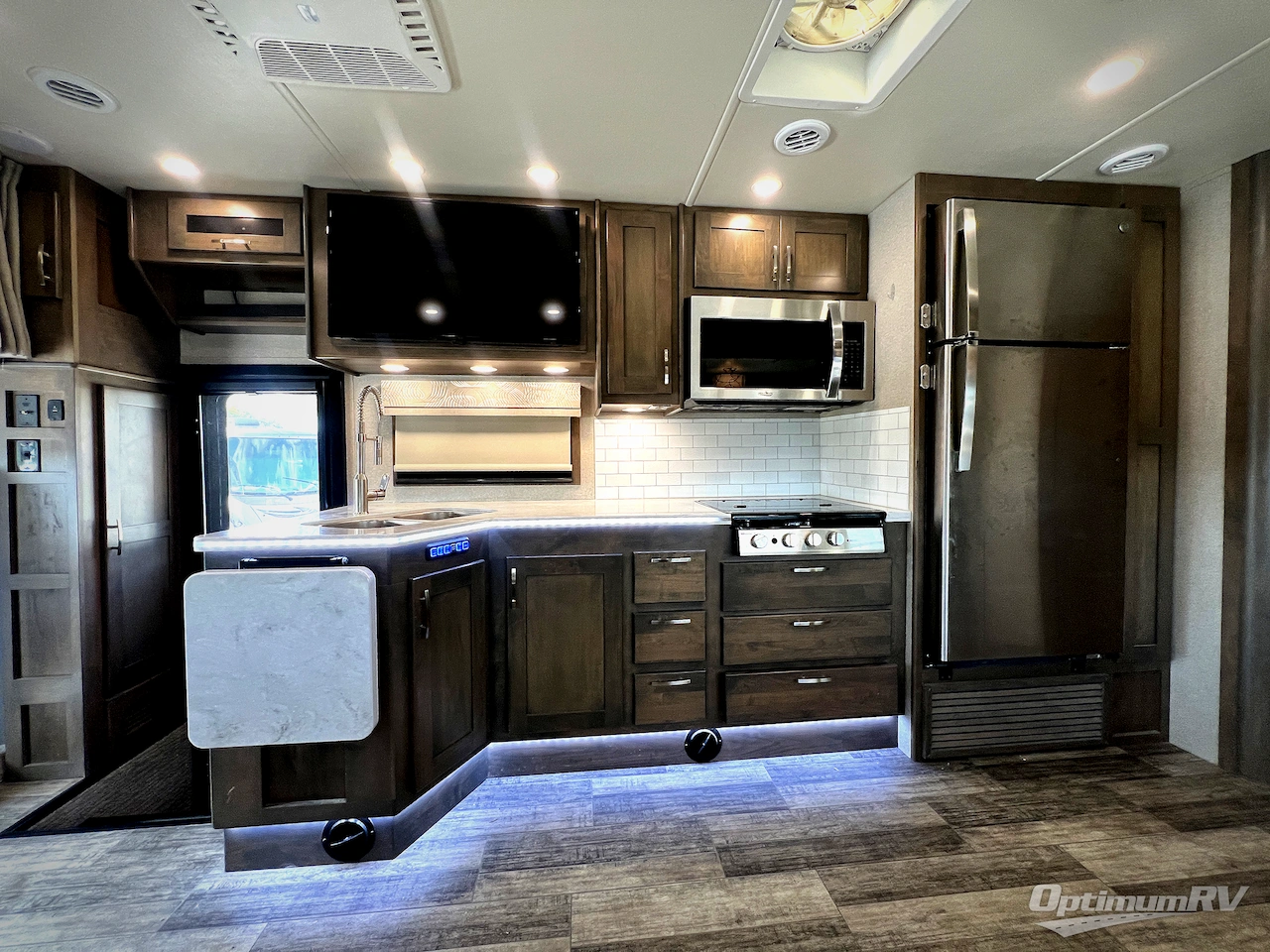 2022 Dynamax FORCE HD 34KD HD Photo 11