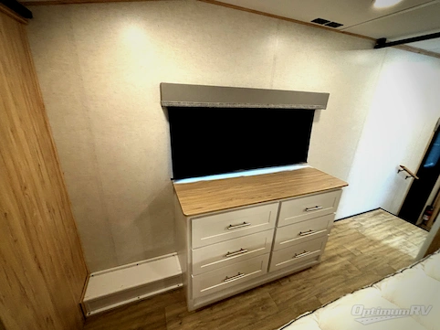 2022 Alliance Avenue 32RLS RV Photo 3
