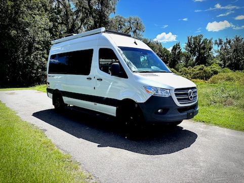Used 2025 Thor Motor Coach Sanctuary 19P Featured Photo