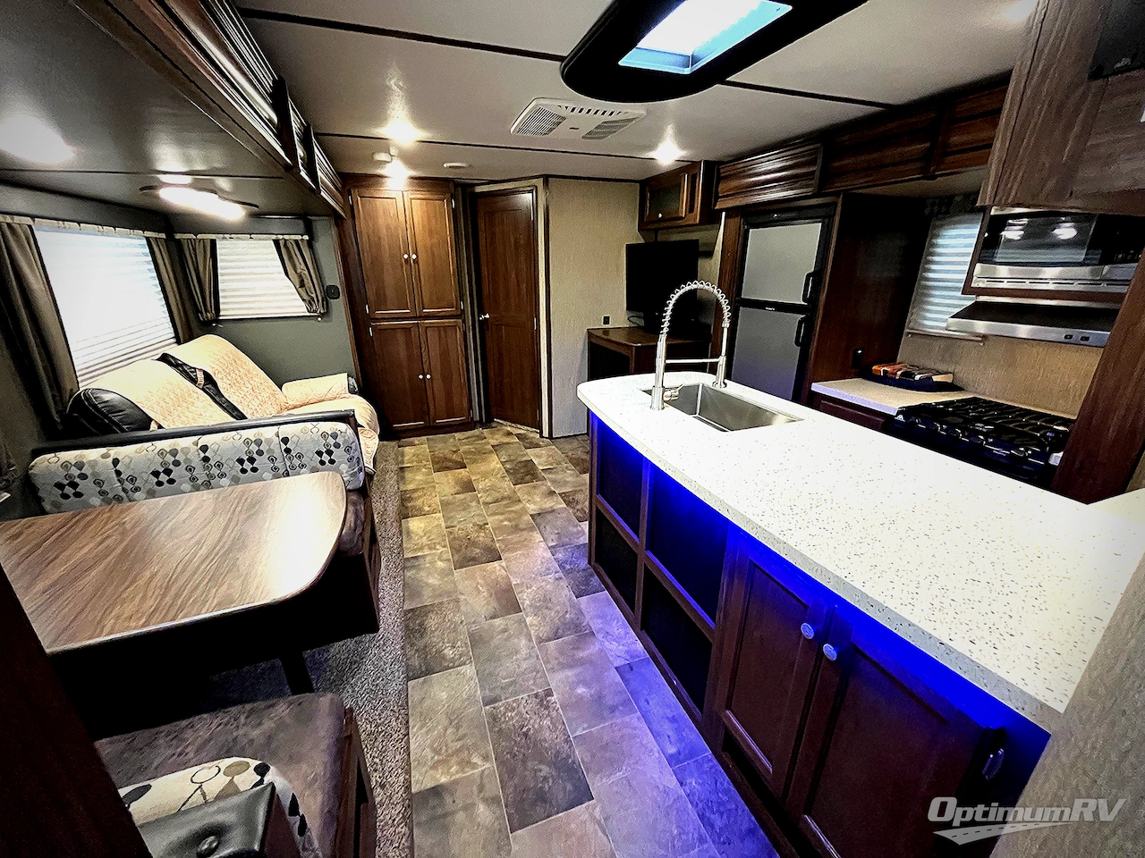 2017 Keystone Sprinter 325BMK Photo 4