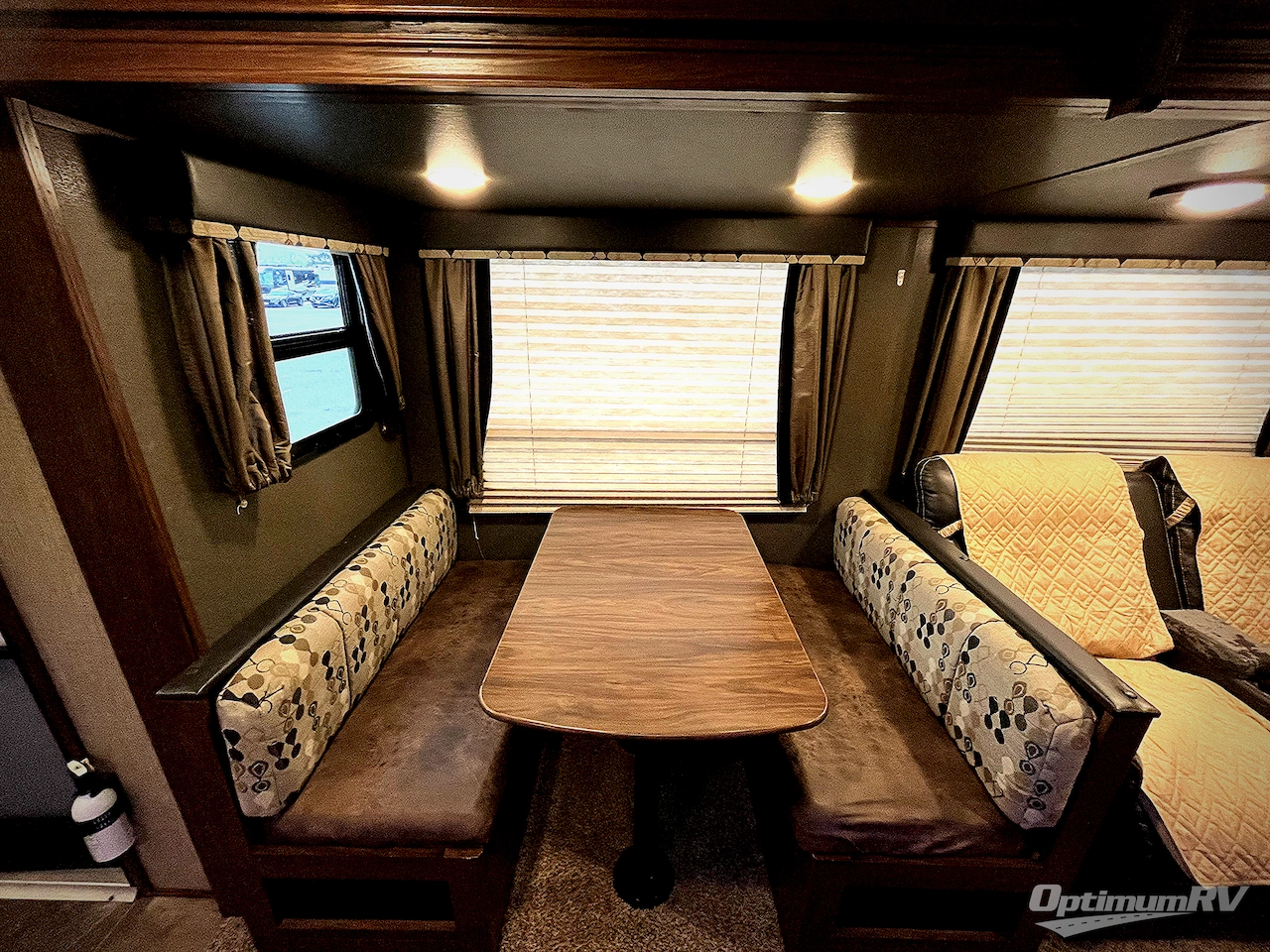 2017 Keystone Sprinter 325BMK Photo 8