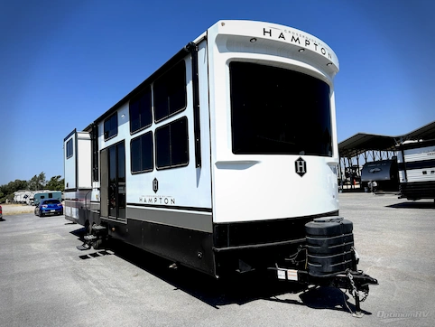 Used 2025 CrossRoads Hampton 395BAM Featured Photo