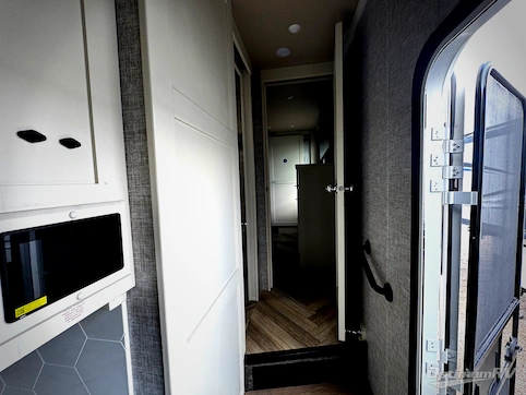 2023 VanLeigh Vilano 320GK RV Photo 4