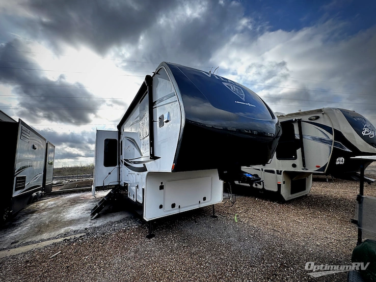 2023 VanLeigh Vilano 320GK RV Photo 1