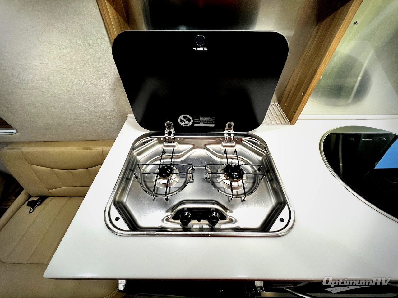 2018 Airstream Tommy Bahama Interstate Lounge Photo 11