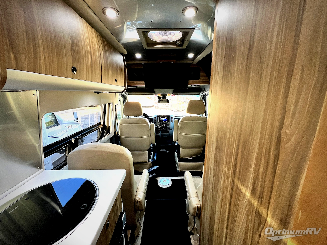 2018 Airstream Tommy Bahama Interstate Lounge Photo 4