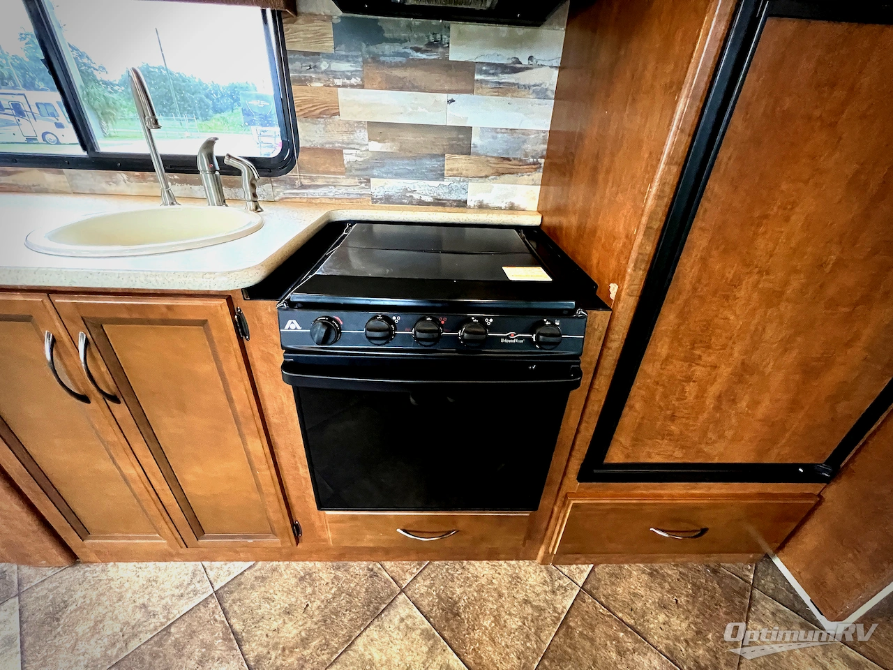 2014 Thor ACE 30 1 Photo 12