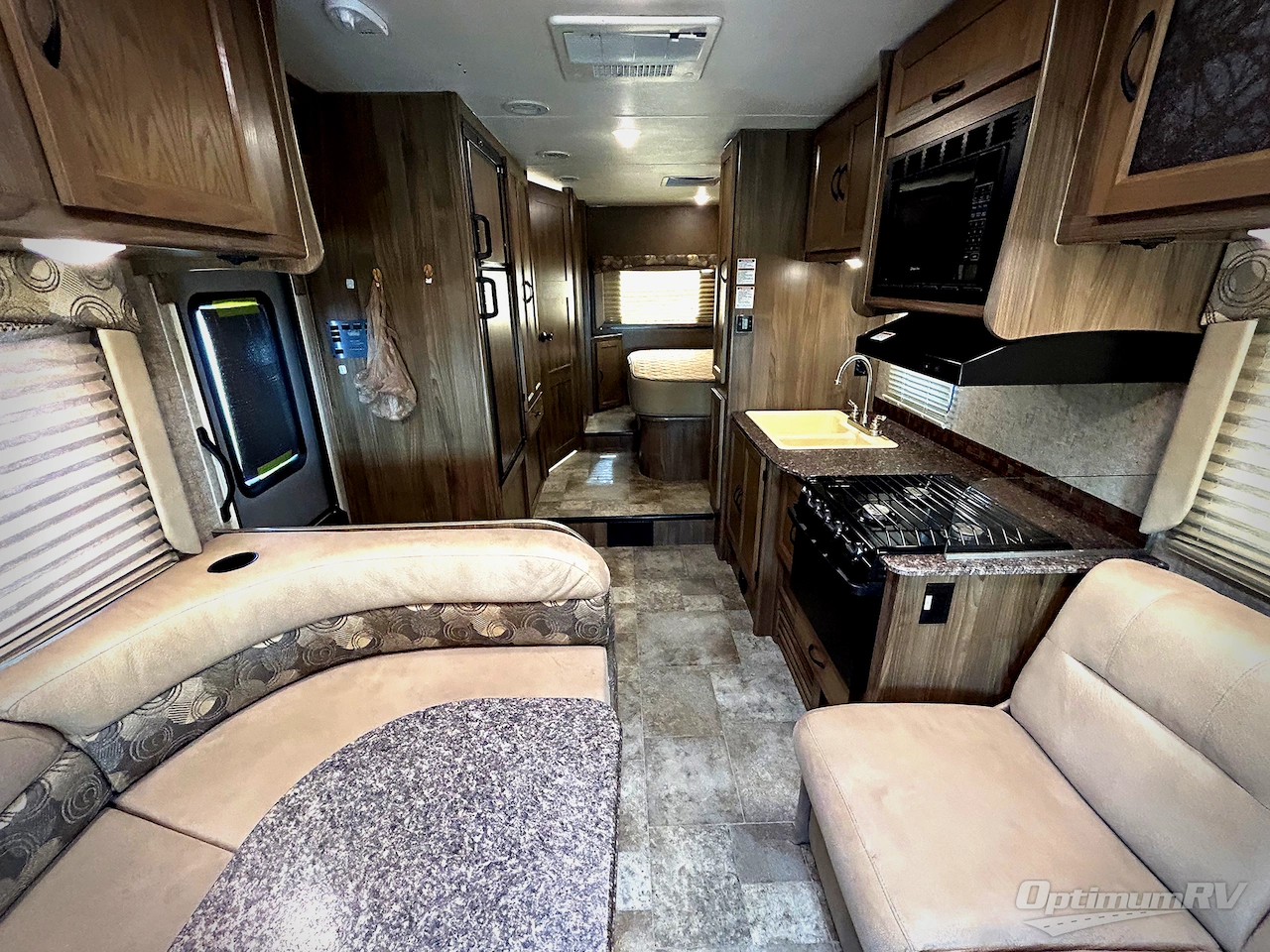 2017 Coachmen Freelander 26RS Ford 350 Photo 4