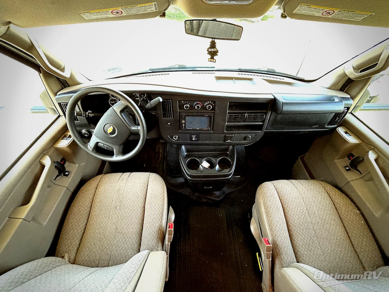 2017 Coachmen Freelander 26RS Ford 350 Photo 8