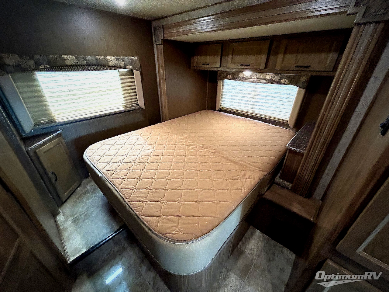 2017 Coachmen Freelander 26RS Ford 350 Photo 18