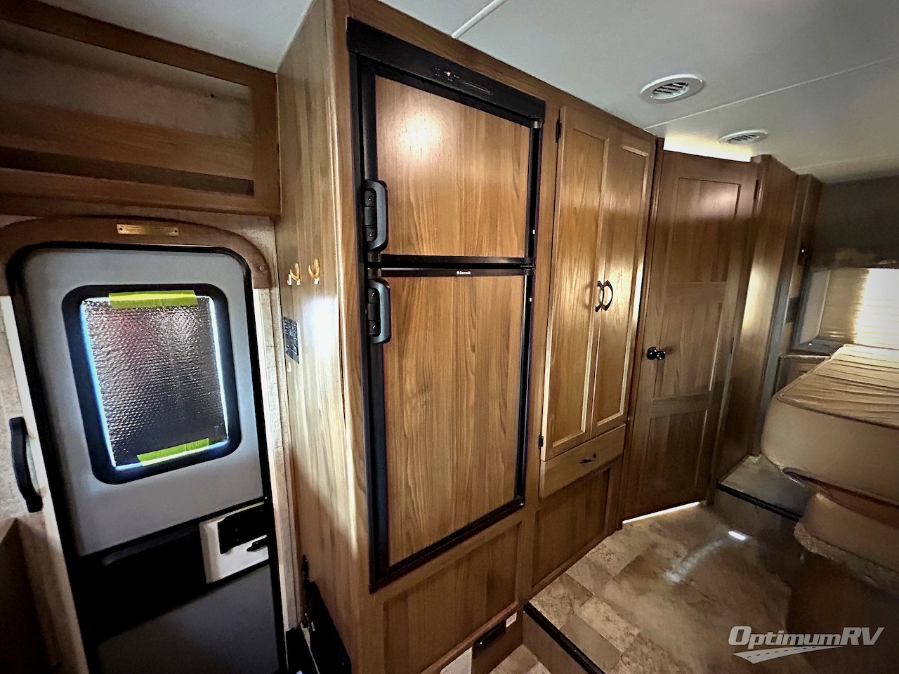 2017 Coachmen Freelander 26RS Ford 350 Photo 16