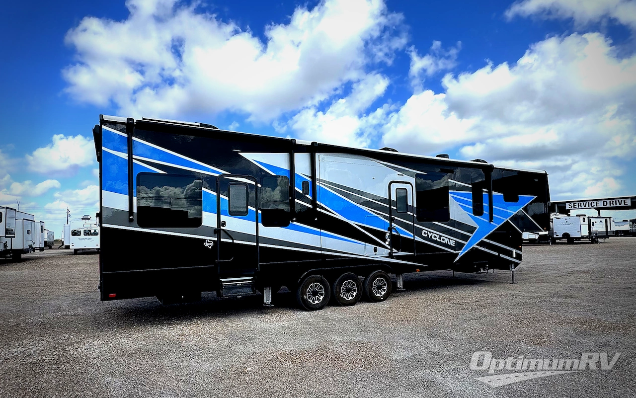 2023 Heartland Cyclone 4006 Photo 2