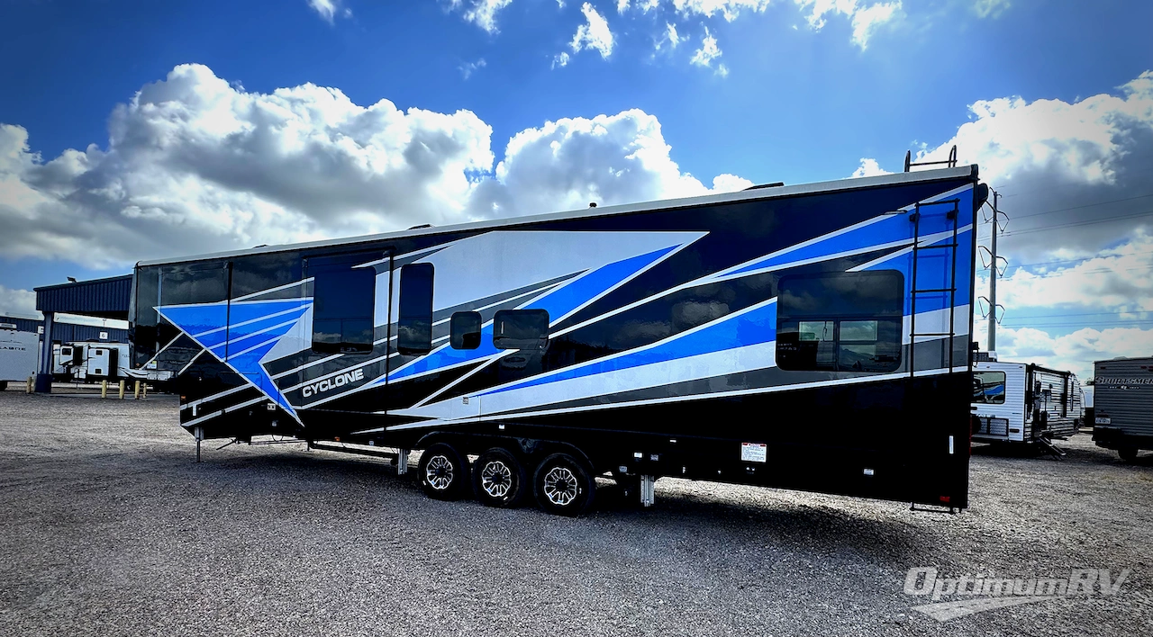 2023 Heartland Cyclone 4006 Photo 3