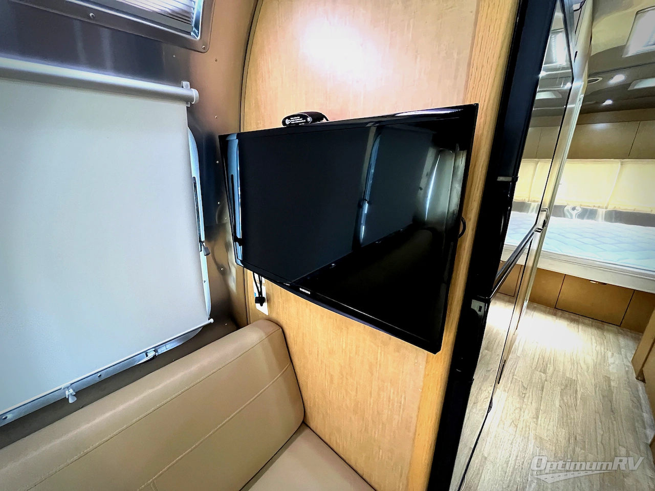 2015 Airstream Flying Cloud 27FB Photo 9