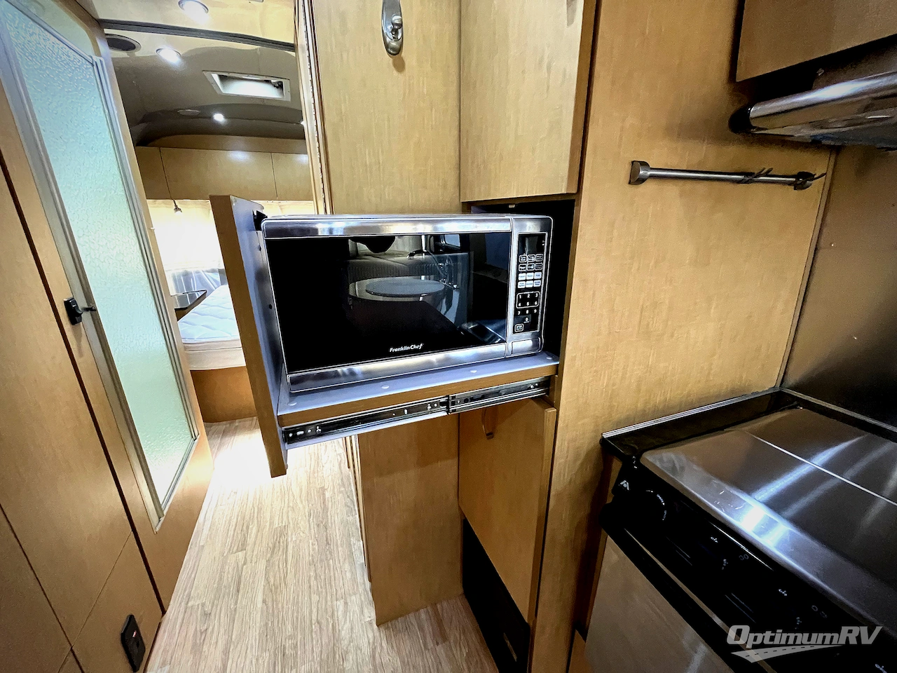 2015 Airstream Flying Cloud 27FB Photo 16