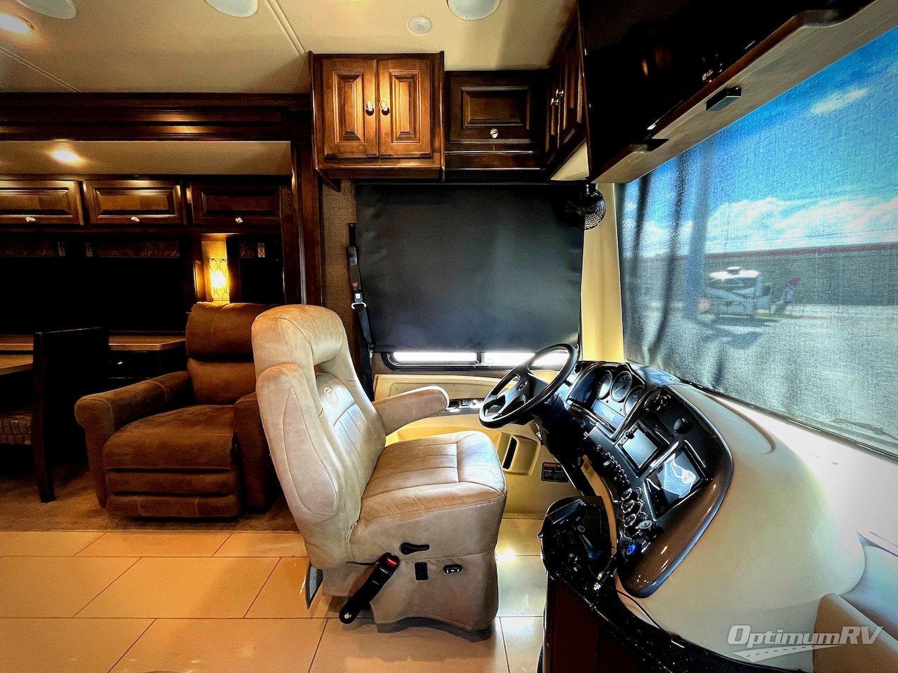 2017 Tiffin Allegro RED 38QRA Photo 4