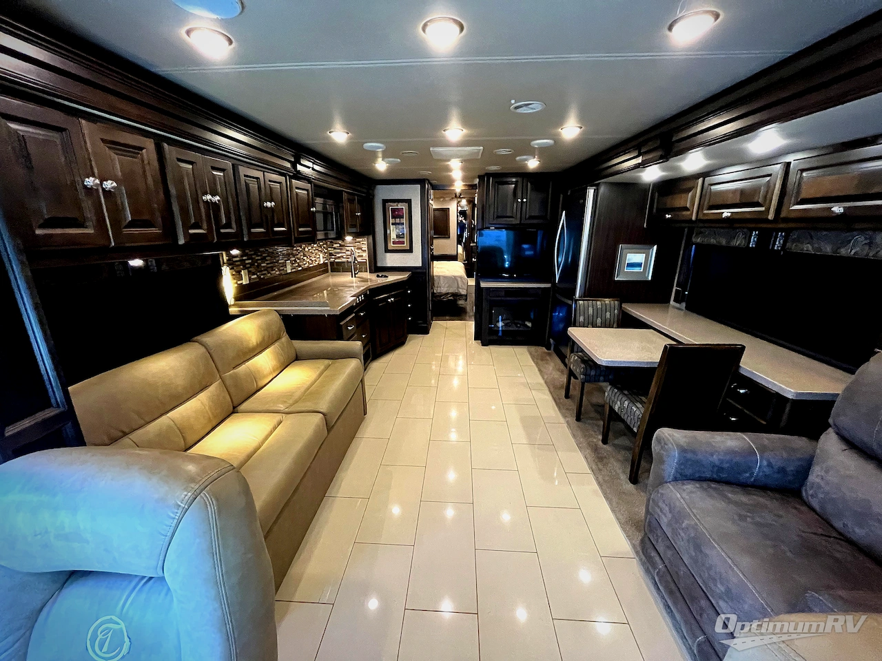 2017 Tiffin Allegro RED 38QRA Photo 5