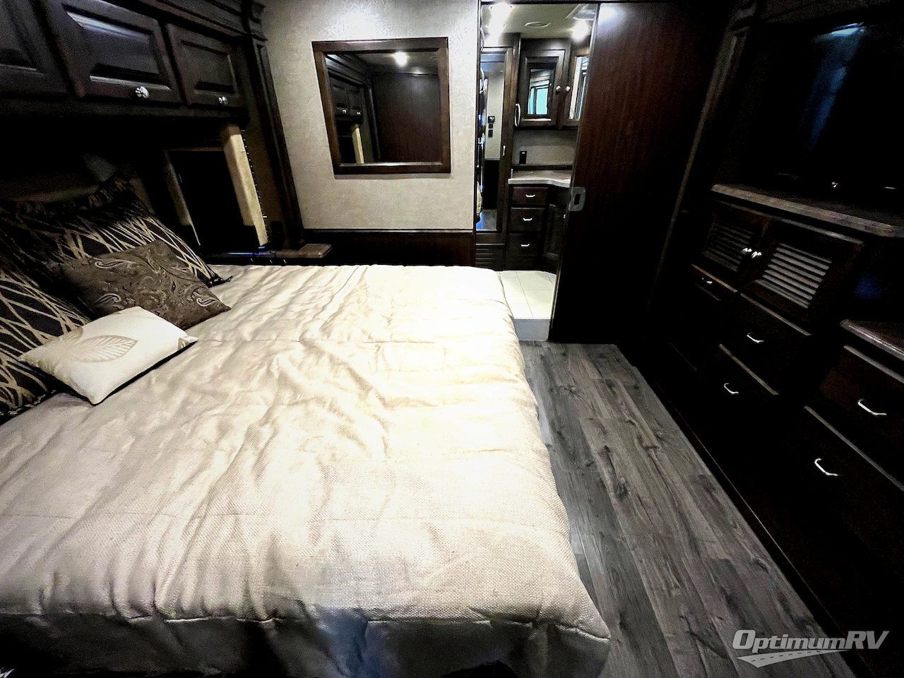 2017 Tiffin Allegro RED 38QRA Photo 21