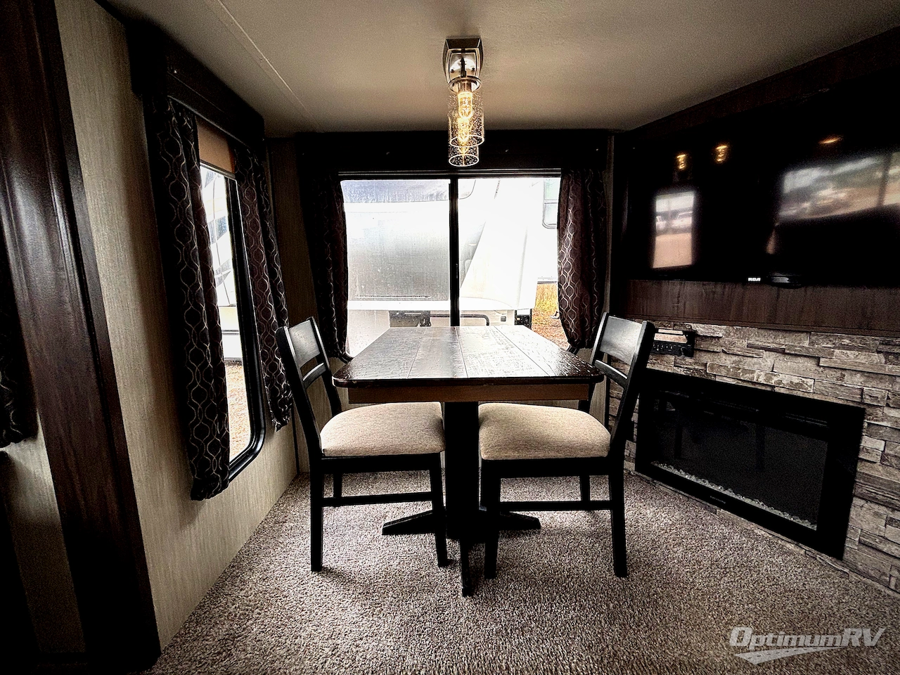 2020 Forest River Cherokee Alpha Wolf 23RD-L Photo 15