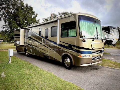 Used 2006 Tiffin Allegro Bay 38TDB Featured Photo