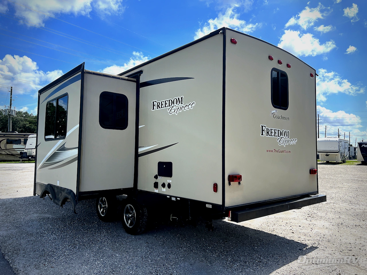 2016 Coachmen Freedom Express 248RBS Photo 2