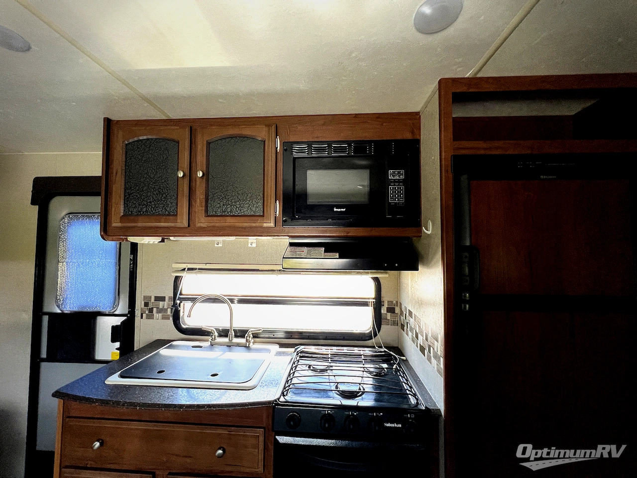 2016 Coachmen Freedom Express 248RBS Photo 11