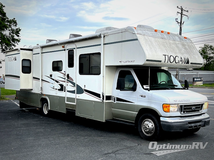2006 Fleetwood Tioga 31M RV Photo 1