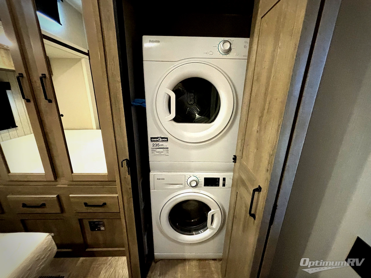 2025 Palomino Puma Destination 429LFT Photo 11