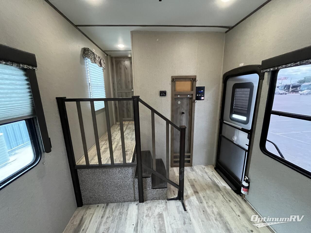 2018 Keystone Sprinter 3551FWMLS Photo 18