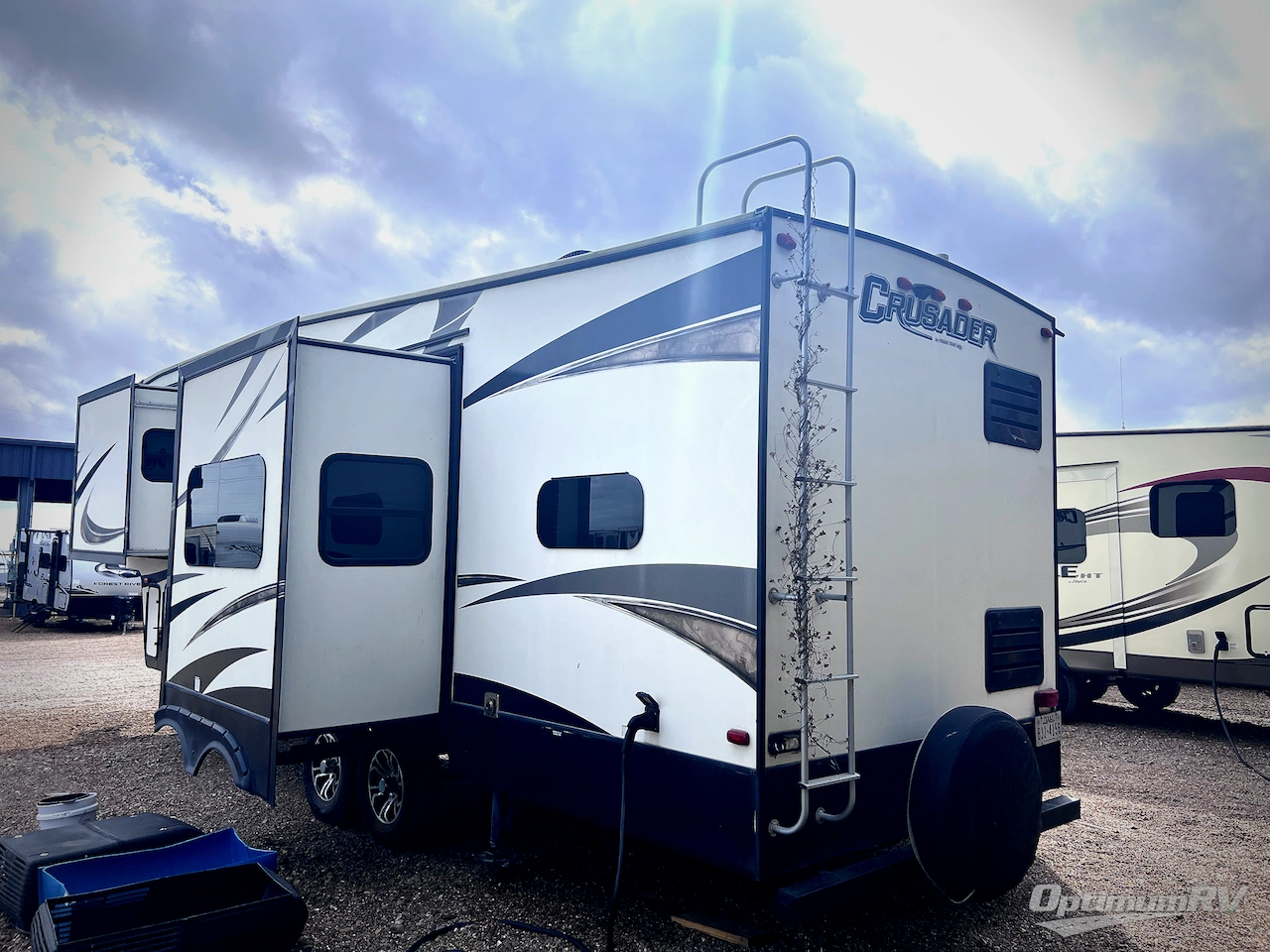 2018 Prime Time Crusader 319RKT Photo 3