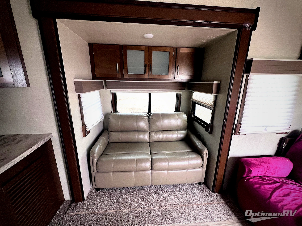 2018 Prime Time Crusader 319RKT Photo 12