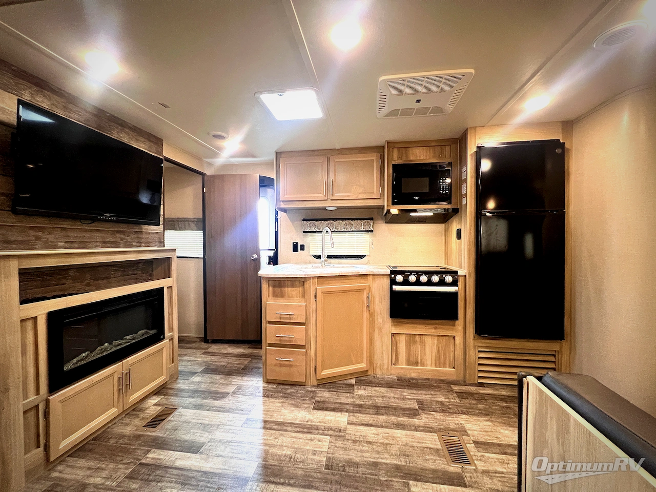 2021 Coachmen Catalina Legacy 323BHDSCK Photo 5