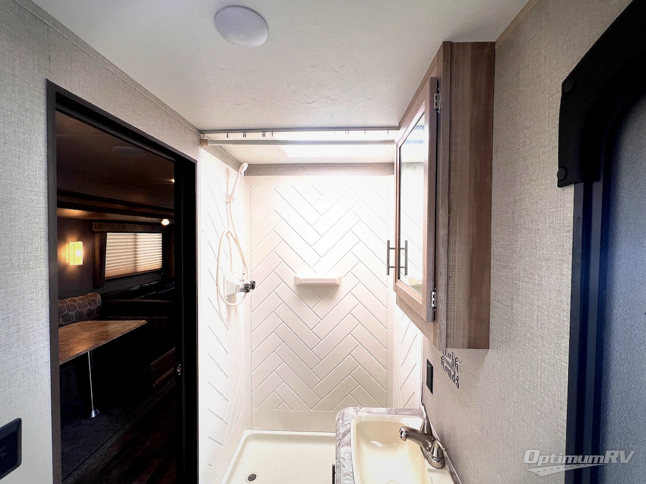 2021 Coachmen Catalina Legacy 323BHDSCK Photo 8