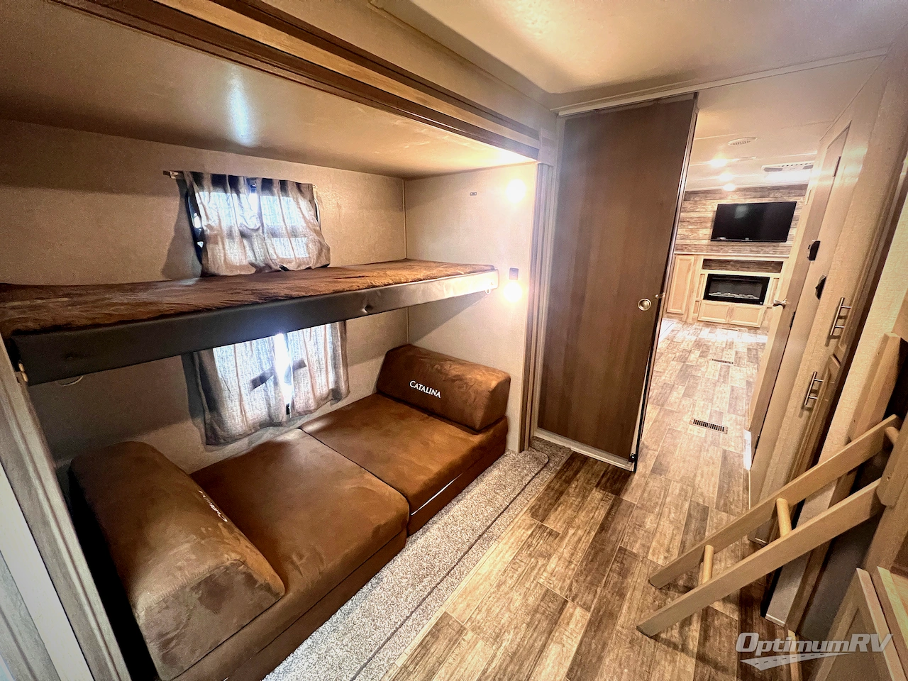 2021 Coachmen Catalina Legacy 323BHDSCK Photo 11