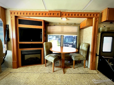 2009 Four Winds Magellan 36R RV Photo 2