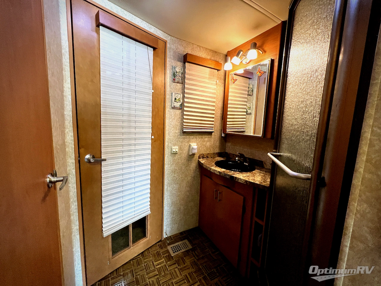 2009 Four Winds Magellan 36R Photo 15